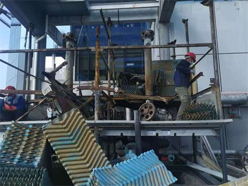 是什么原因?qū)е聶M流冷卻塔發(fā)生結(jié)垢呢？