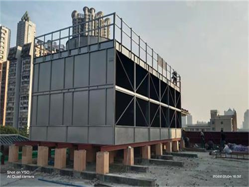 開式冷卻塔在空調(diào)系統(tǒng)如何實(shí)現(xiàn)節(jié)能的效果？？(閉式冷卻塔與開式冷卻塔)