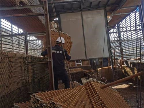 冷卻塔廠家：冷卻塔運行中出水溫度過高怎么辦?(晉城冷