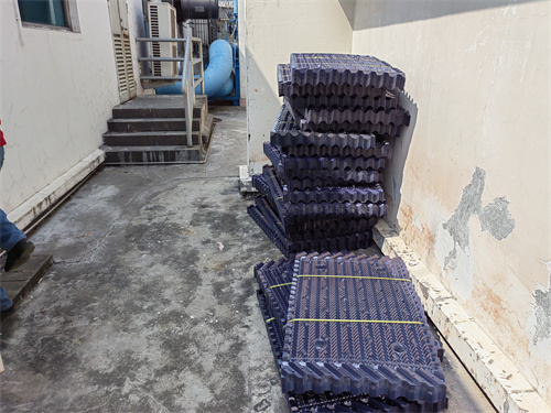 方形冷卻塔與圓形冷卻塔的區(qū)別是什么？(各種型號(hào)方形冷卻塔)